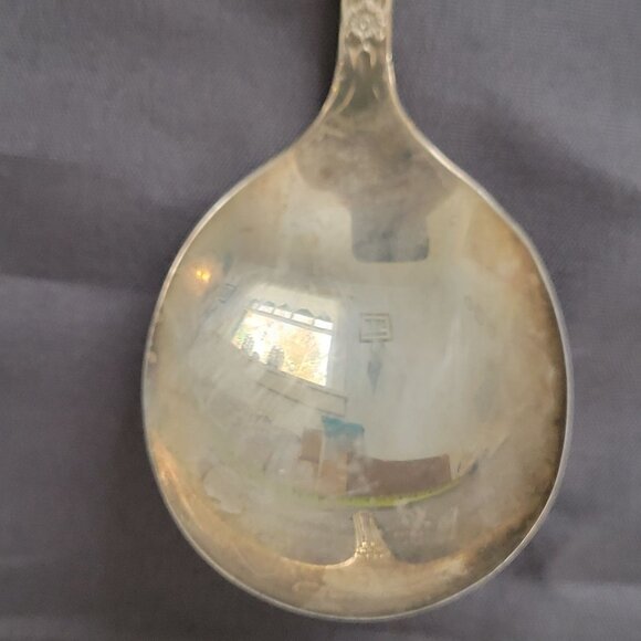 Vintage Wm. Rogers Oneida Ltd. Silver Plated Floral Serving Spoon - Picture 3 of 5